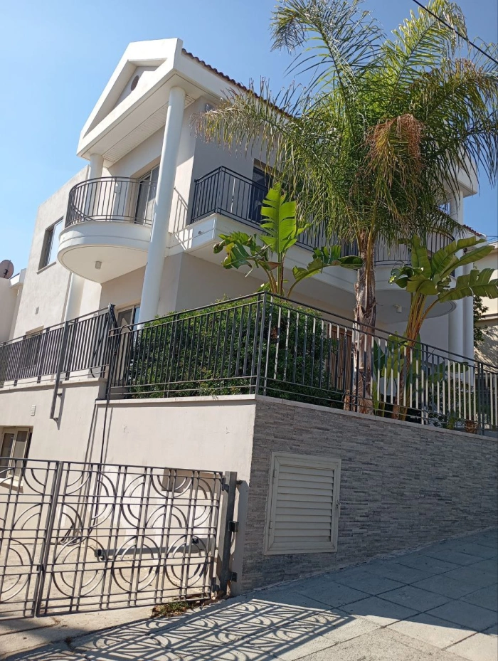 obj-1037 Beautiful 4bdr+1 studio detached house in Ag.Athanasios Limassol