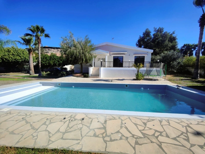 obj-1067 Bautiful three bedroom villa in Pareklisia Limassol