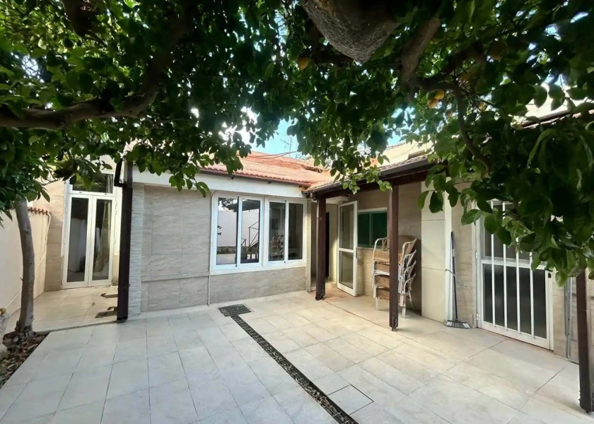 4-bedroom detached house to rent Rent Villas in Larnaca