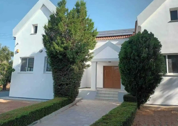 5-bedroom villa to rent